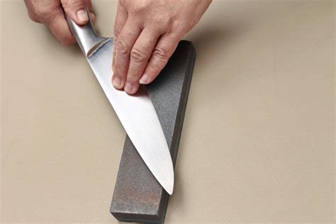 How to Sharpen Kitchen Knife with Rod: A Culinary Symphony of Steel and Stone